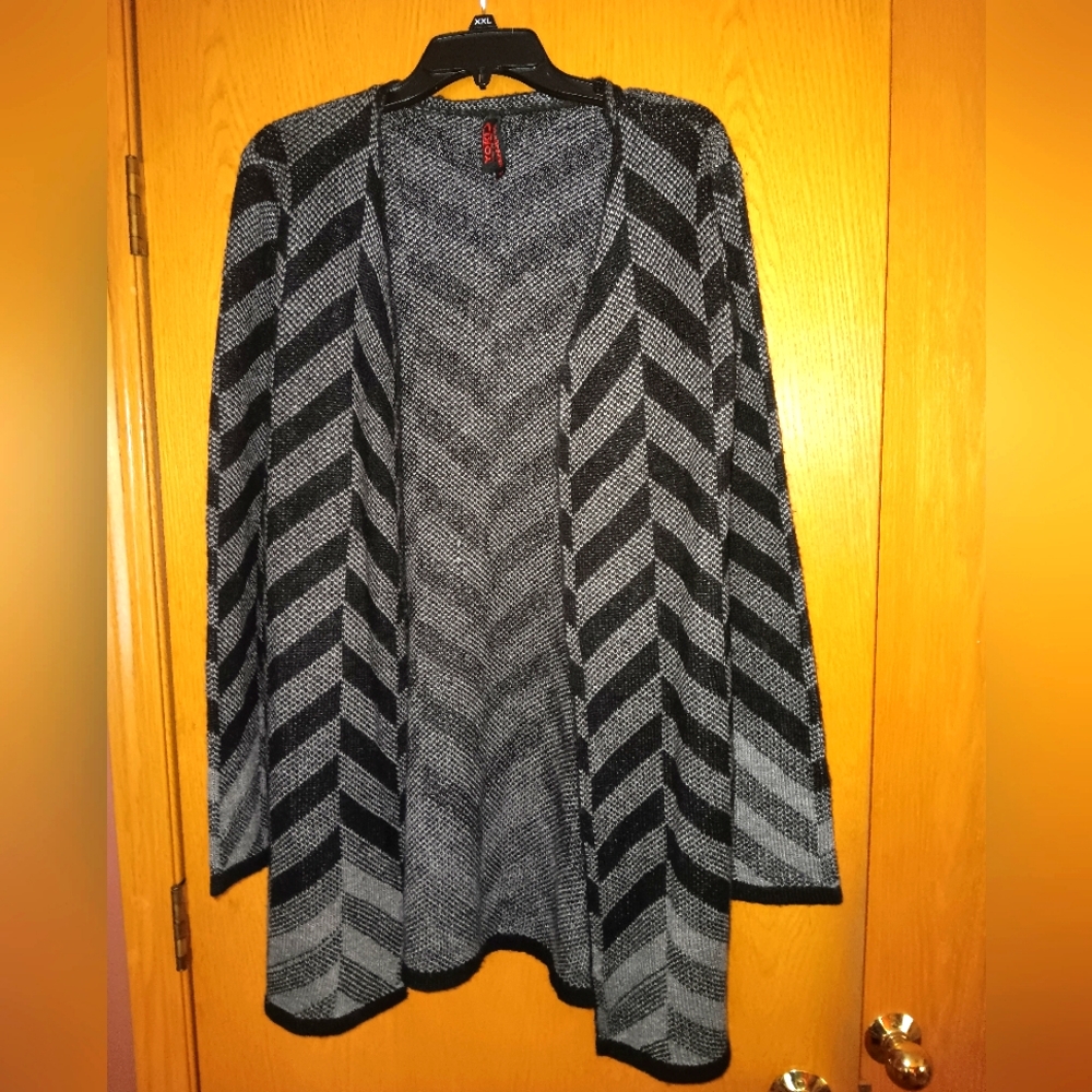 Women's size medium,  Yoki cardigan sweater
